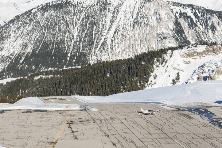 Courchevel private jet