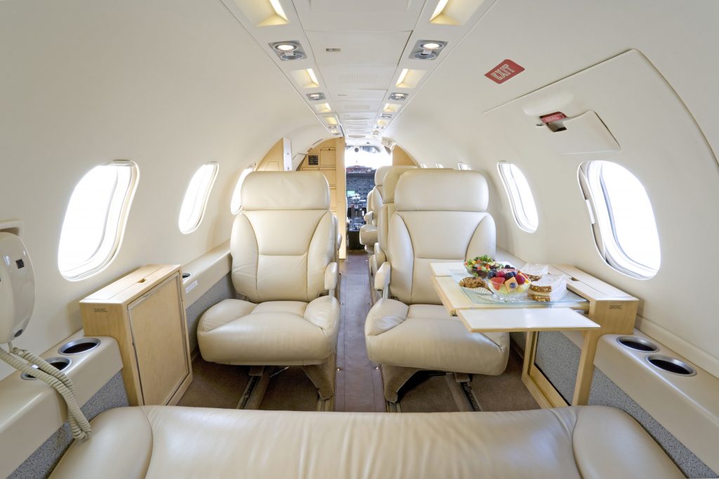 ¿Qué tamaño de avión privado elegir para tu empresa?